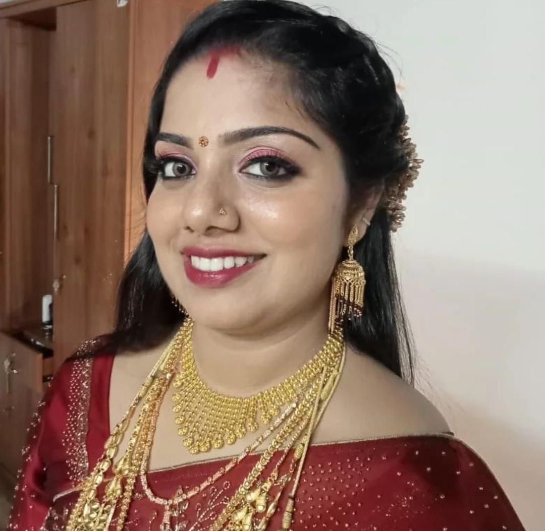 LACHOOS BEAUTY PARLOUR RAMANATUKARA